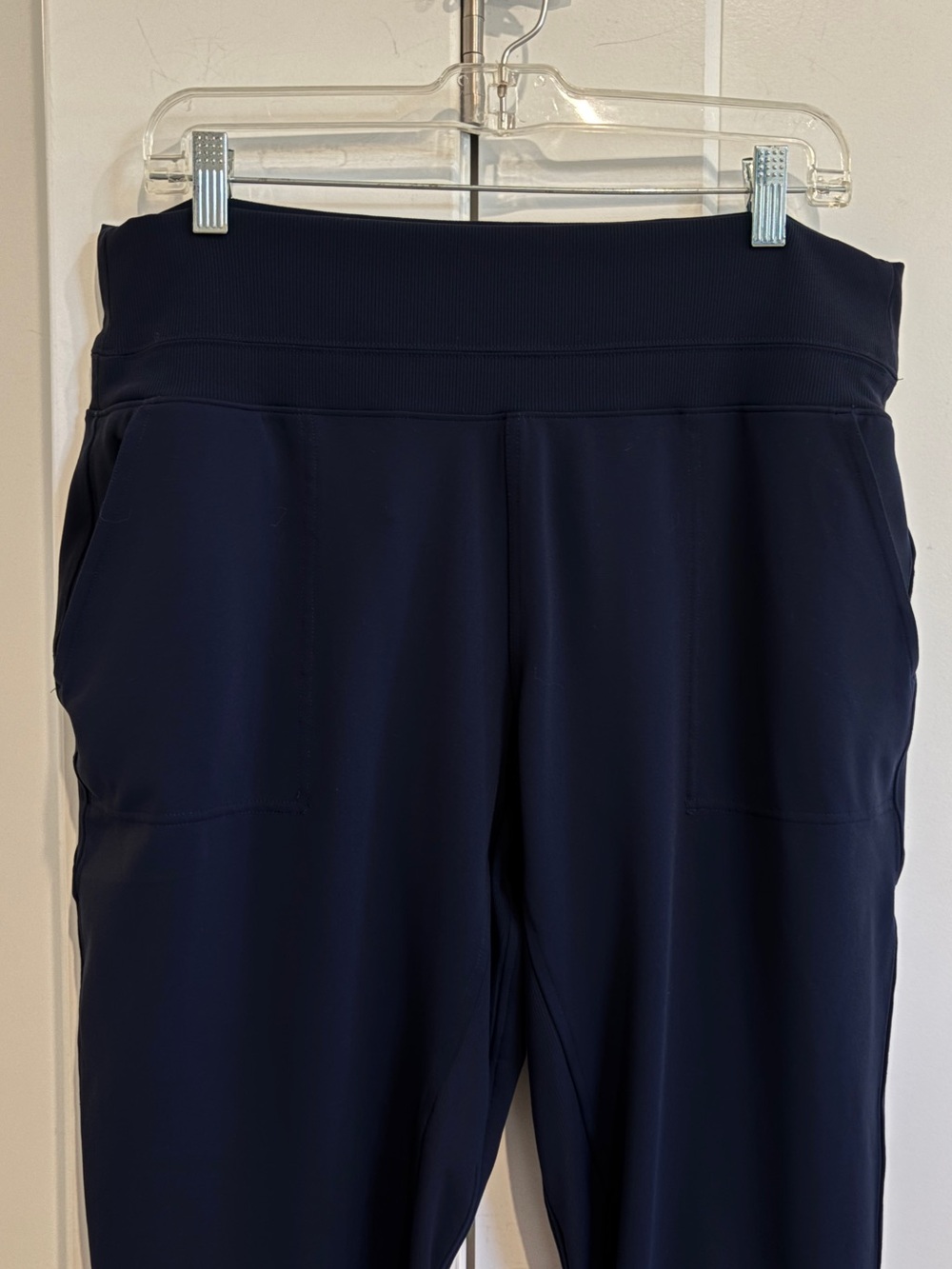 Athleta Venice High Rise Joggers. Size XL - Picture 5 of 12